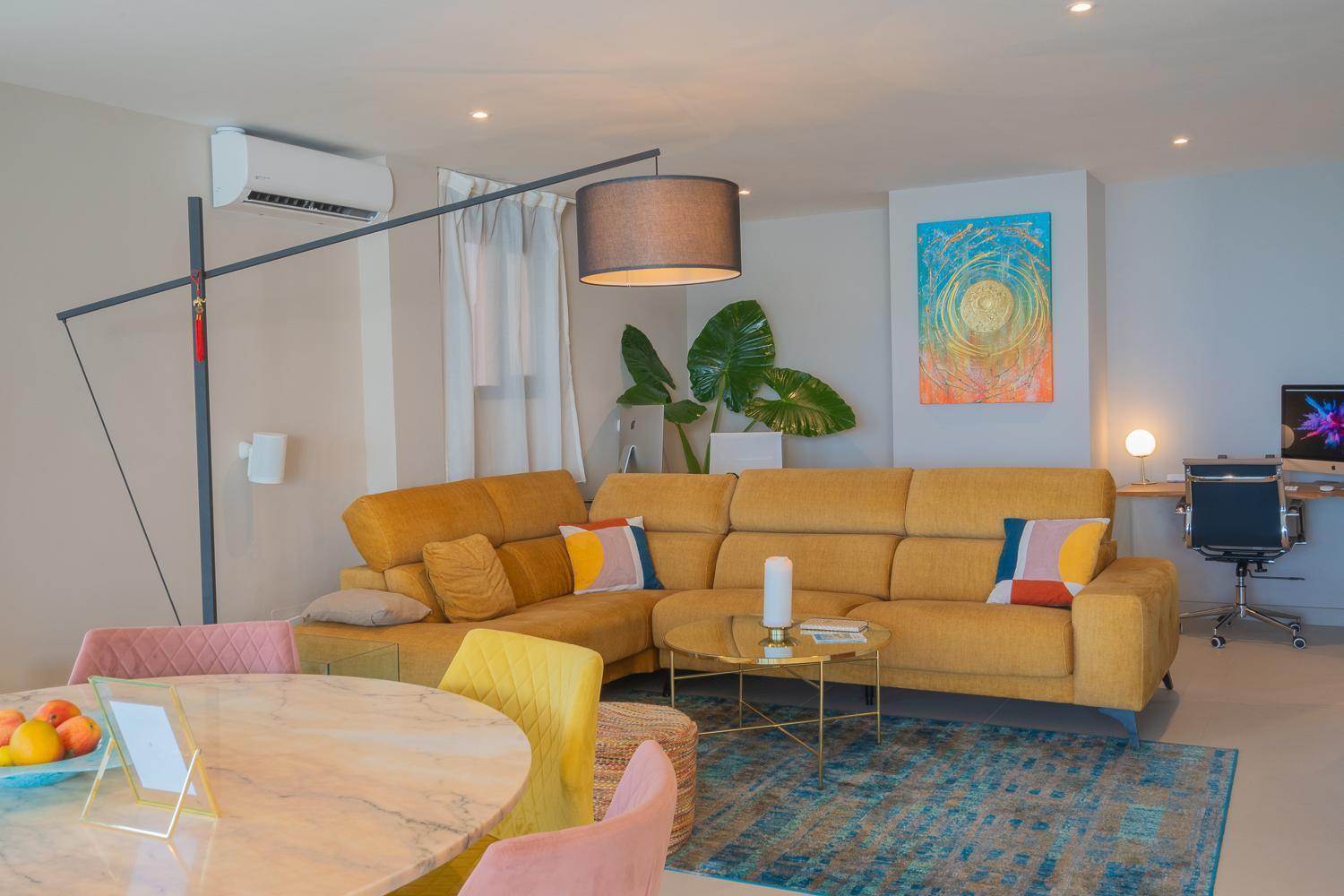 Апартаменты Private 250Sqm Garden Duplex, Jacuzzi, Cinema, Sea View Escape Торремолинос Экстерьер фото