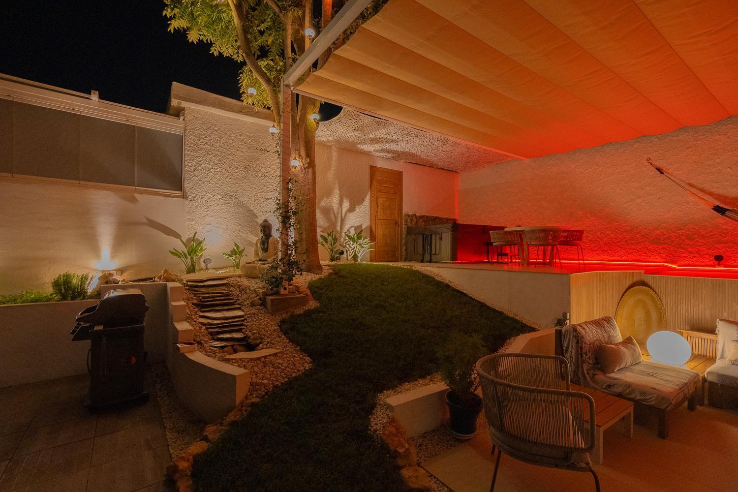 Апартаменты Private 250Sqm Garden Duplex, Jacuzzi, Cinema, Sea View Escape Торремолинос Экстерьер фото