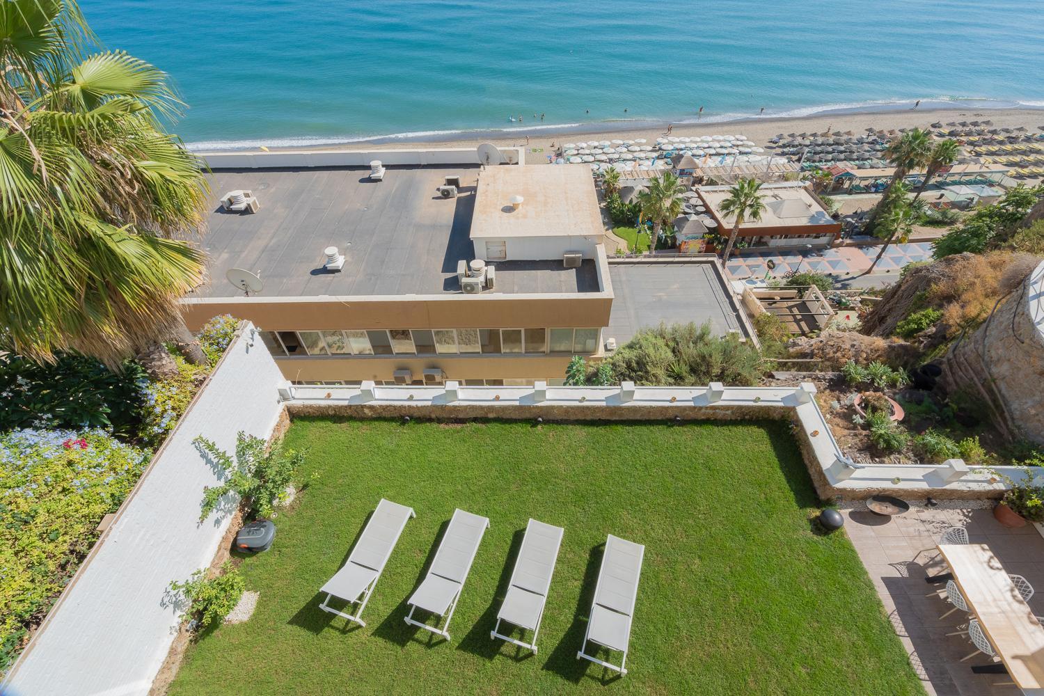 Апартаменты Private 250Sqm Garden Duplex, Jacuzzi, Cinema, Sea View Escape Торремолинос Экстерьер фото
