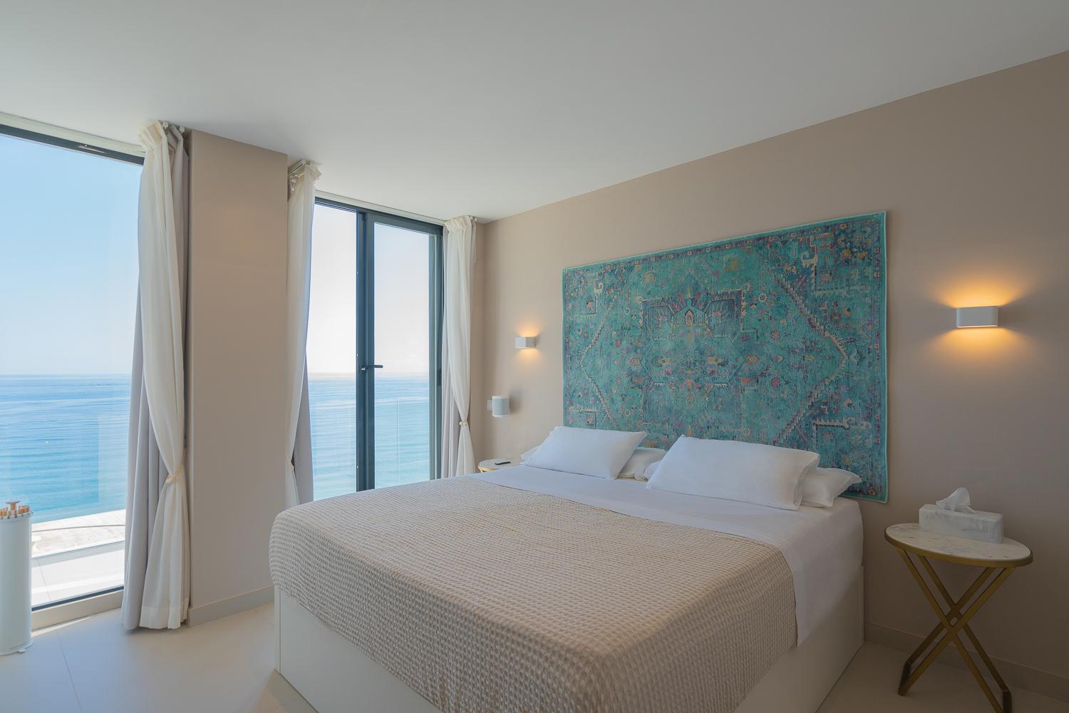 Апартаменты Private 250Sqm Garden Duplex, Jacuzzi, Cinema, Sea View Escape Торремолинос Экстерьер фото